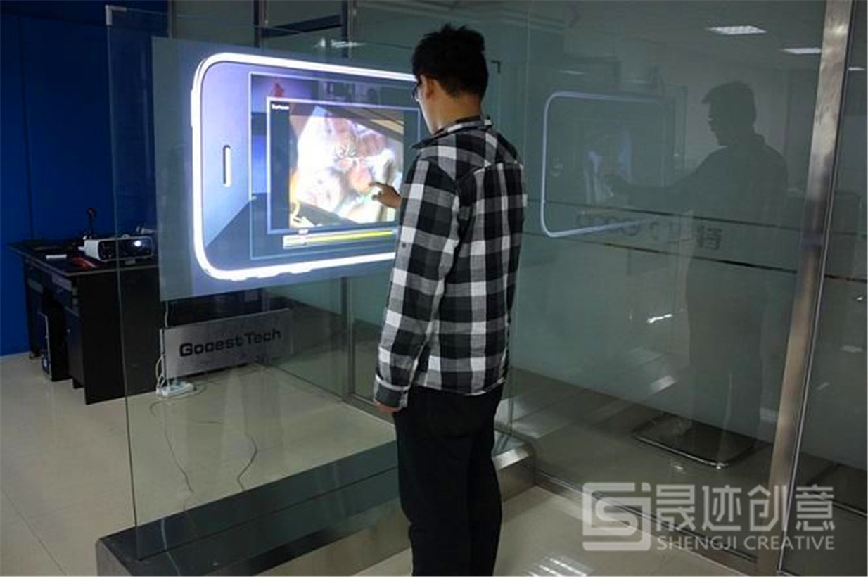 互動觸摸屏.jpg 互動觸摸屏.jpg